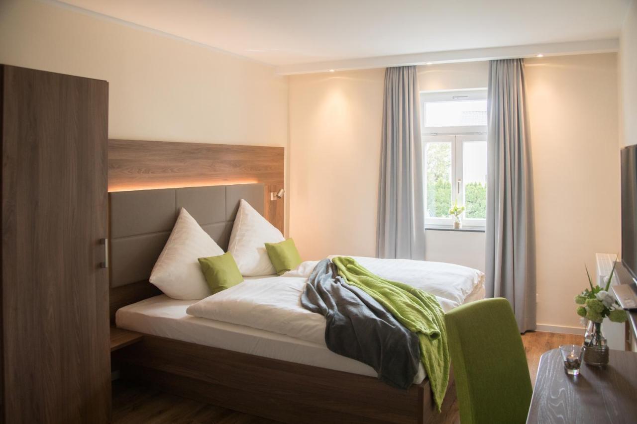 Landgasthof-Hotel Zur Linde Großenlüder Exteriér fotografie