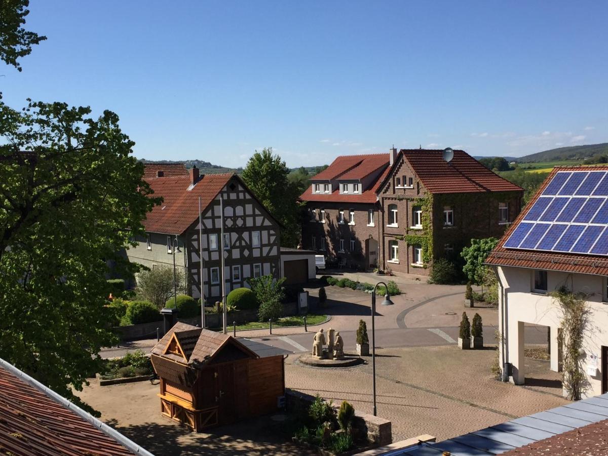 Landgasthof-Hotel Zur Linde Großenlüder Exteriér fotografie